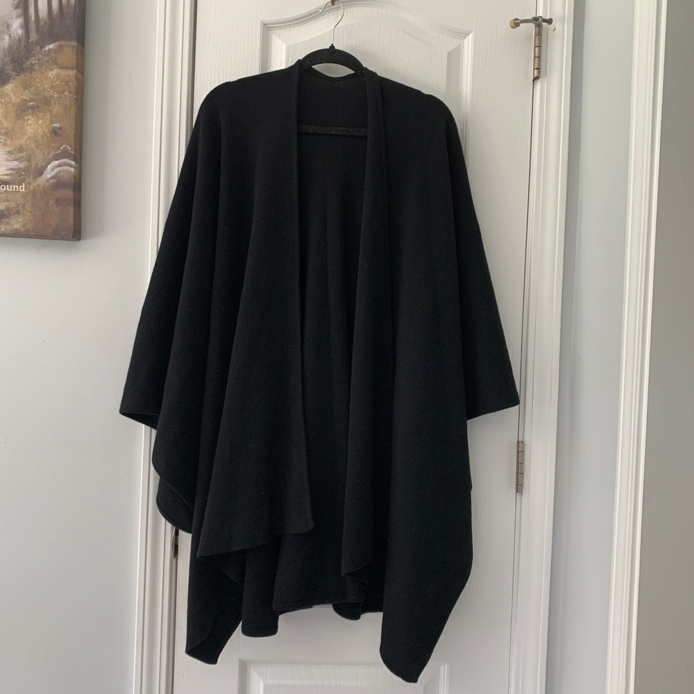 Saks Fifth Avenue Black Knit Shawl Wrap Draped Open Front Poncho Cape